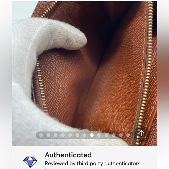 Louis Vuitton monogram Sarah Wallet - Picture 10 of 11